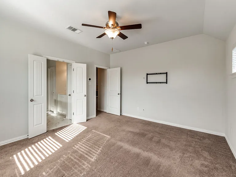 2152 Bailey St — Photo 16