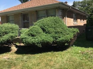 6307 N Caldwell Ave, Chicago, IL 60646