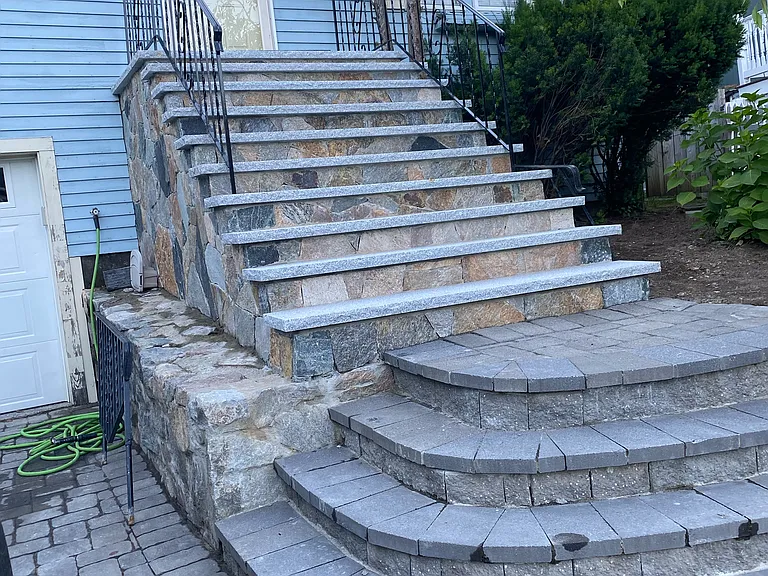 17 Azalea Ln — Photo 2