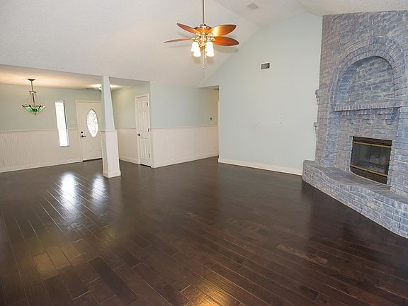 5th image of 3310 Crestmont Dr