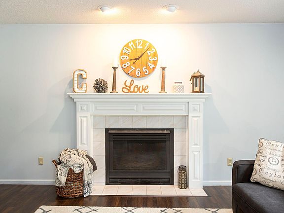 5th image of 1497 Golf View Dr