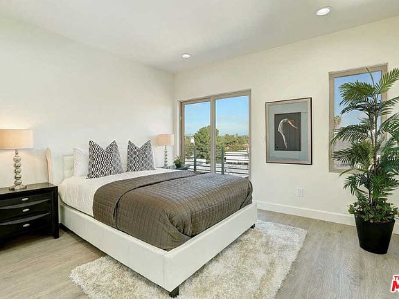 4th image of 3716 Veteran Ave #2