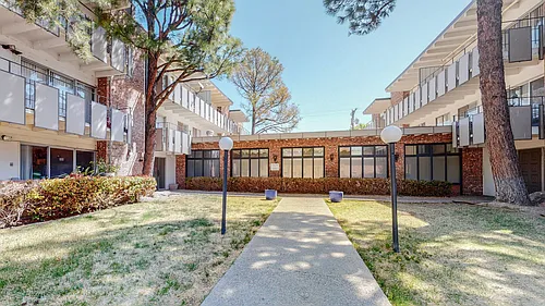 Madeira Flats- Utilities Included! Photo 1