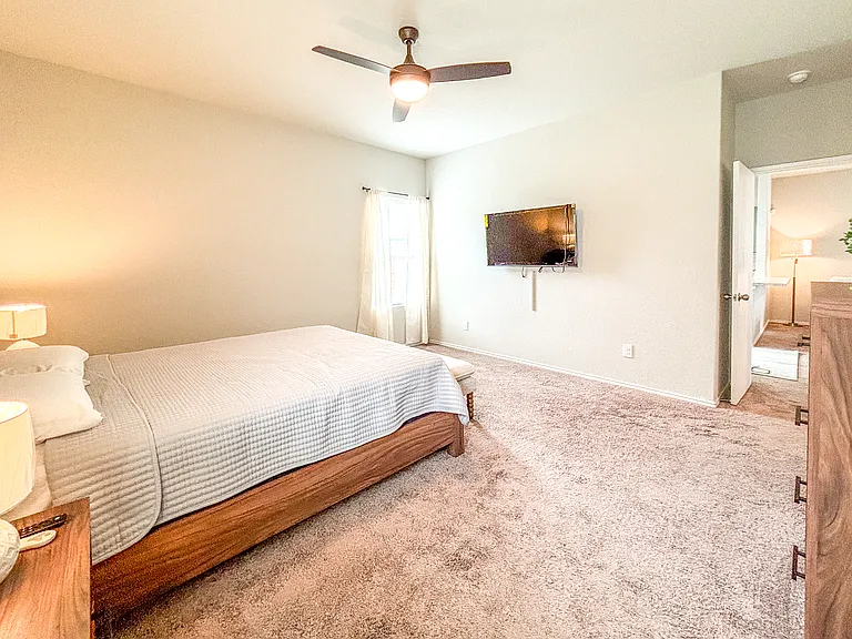 9023 Alvarado Bnd — Photo 19