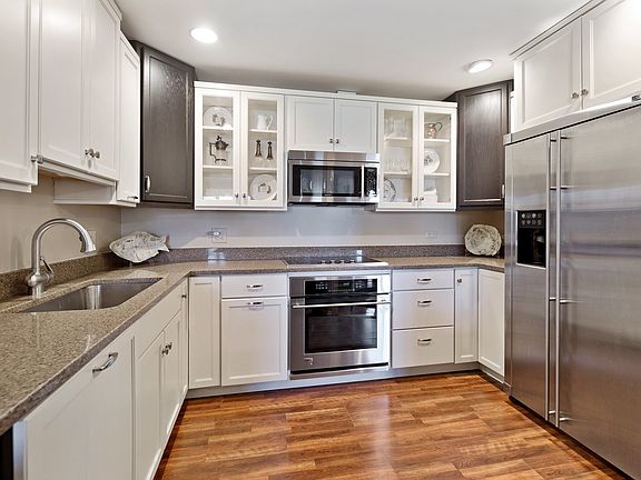 4th image of 77 Lake Hinsdale Dr APT 111