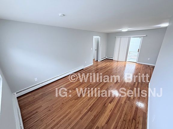 4th image of 184 Fairview Ave APT 5