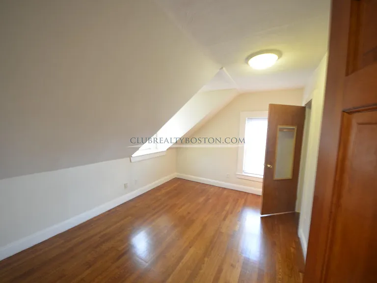 23 Cushing St #2 — Photo 4