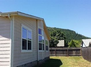 324 Outback Ln, Glendale, OR 97442