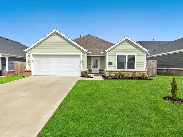 3737 Rockdale St, Springdale, AR 72764