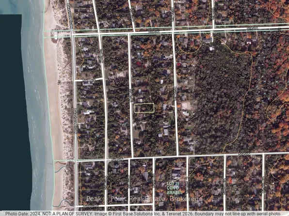 523 3rd Ave N, South Bruce Peninsula, ON N0H 2G0