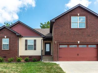 1033 Charles Thomas Dr, Clarksville, TN 37042
