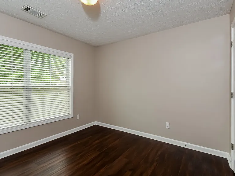 109 Plumeria St — Photo 17