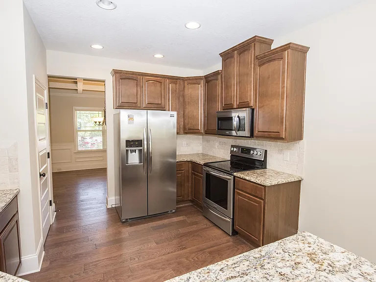 1177 Weatherford St — Photo 5