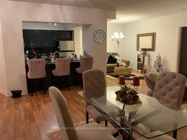 9225 Jane St #1016, Vaughan, ON L6A 0J7