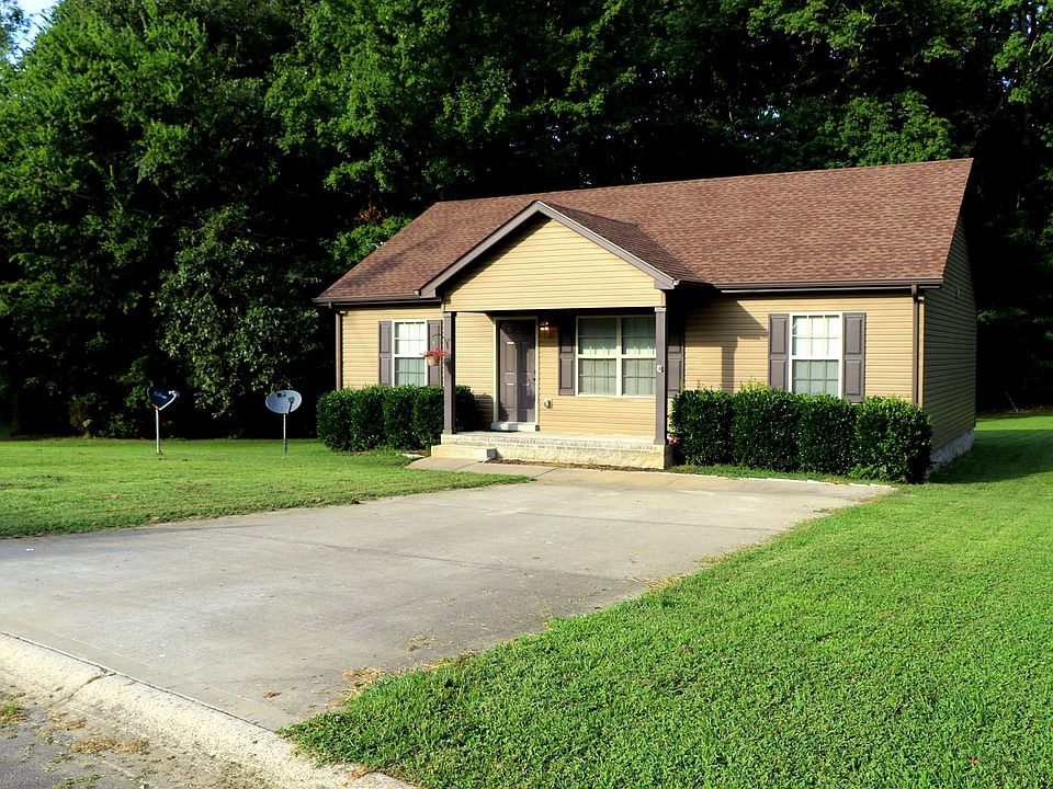 1st image of 590 Woodhaven Dr