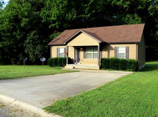 590 Woodhaven Dr, Clarksville, TN 37042