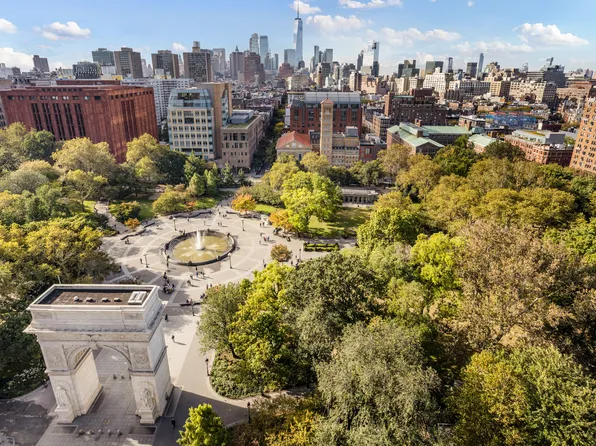 2 Fifth Avenue image 1 of 22