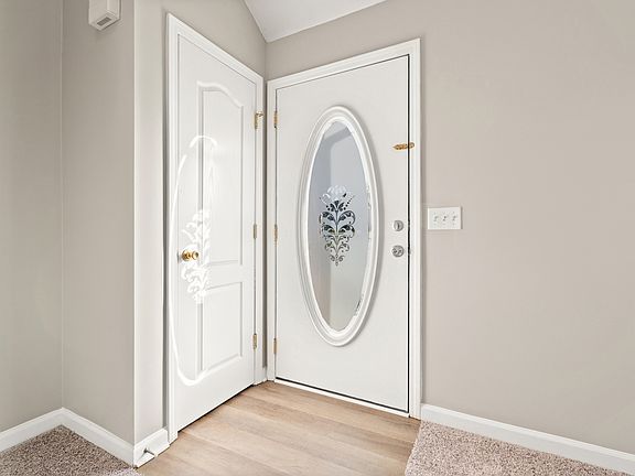 4th image of 207 Buttonwood Dr