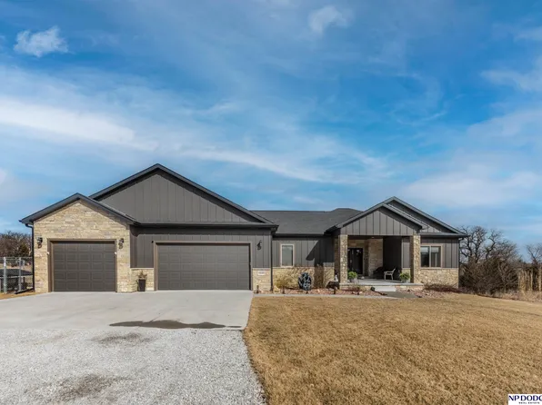 6440 Bass Creek Ct, Hickman, NE 68372