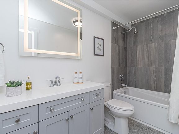 4th image of 9916 Daniel St #107