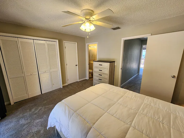 2228 Timberwood Cir N — Photo 23
