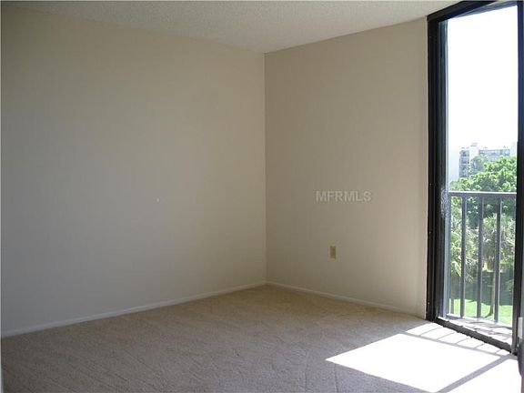 5th image of 800 Cove Cay Dr Unit 5B