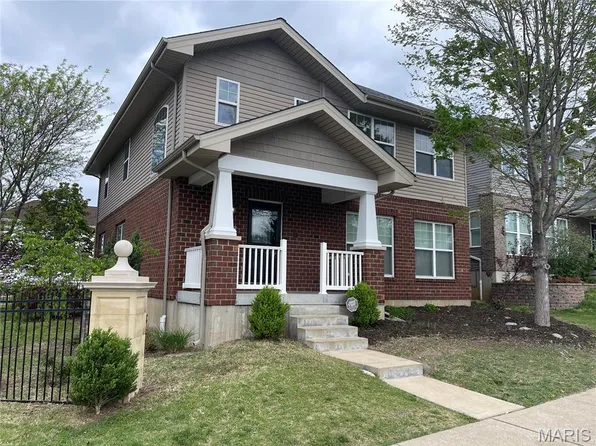 7221 Field Ave, Saint Louis, MO 63116