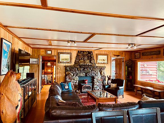 Living room, queen BR #2 to right, bedroom # 3 to the left of fireplace