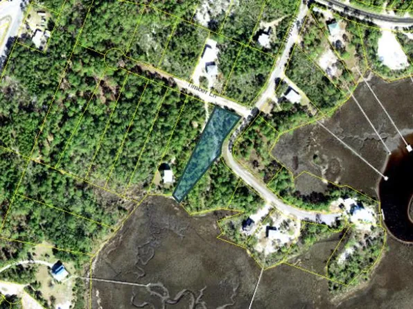 134 Timber Ln, Carrabelle, FL 32322