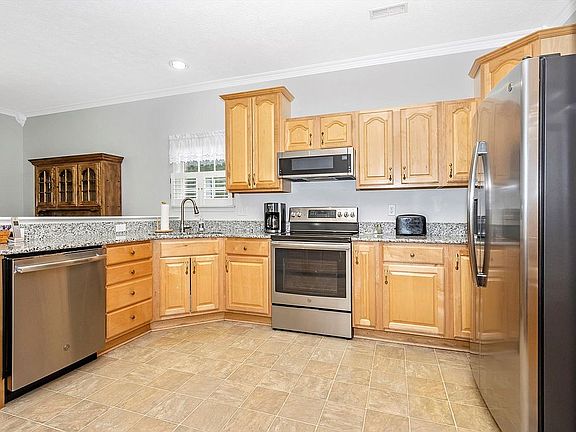 5th image of 185 Sunbrook Ln