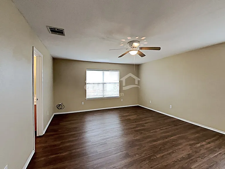 1618 Withers Way — Photo 9