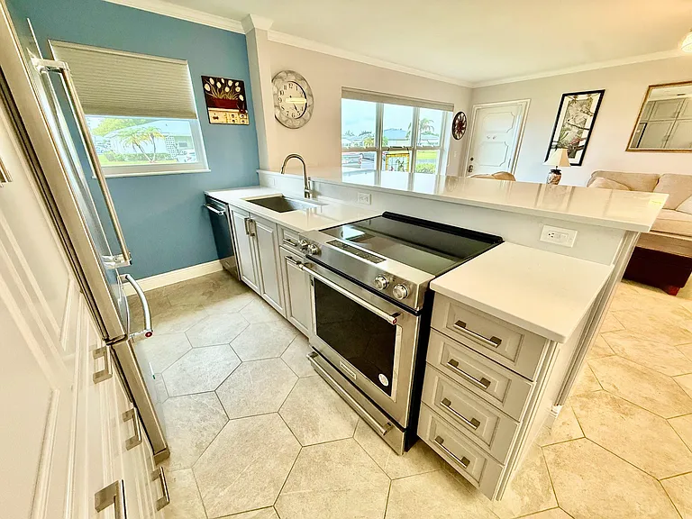 916 Savannas Point Dr #B — Photo 6