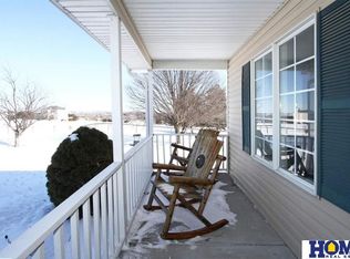 3737 W High Ridge Rd, Lincoln, NE 68522