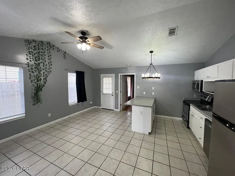 5731 Pinetree Ave — Photo 2