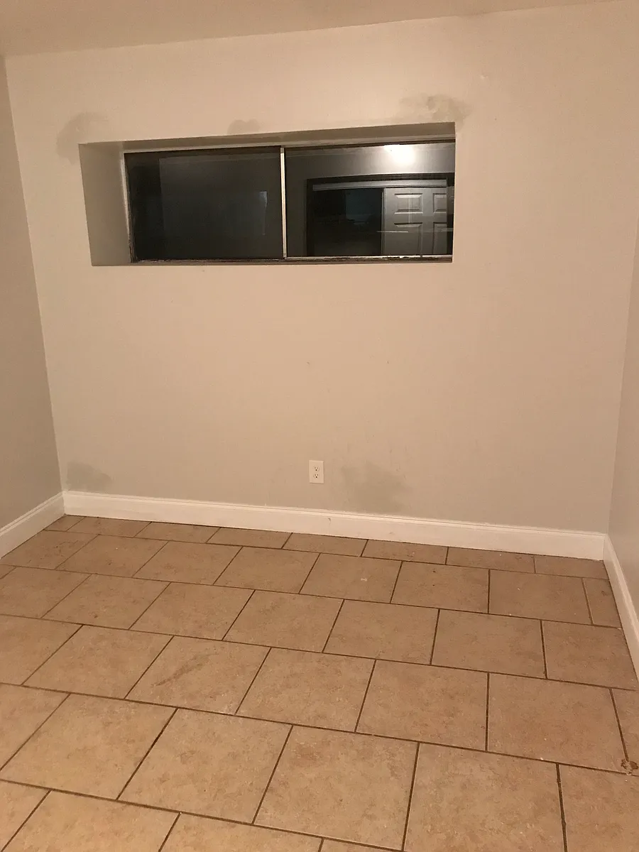 Building Photo - 3251 Kabel Dr #3251