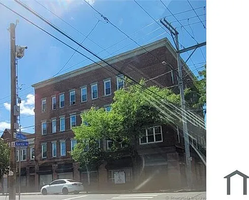 1057 E Main St #1