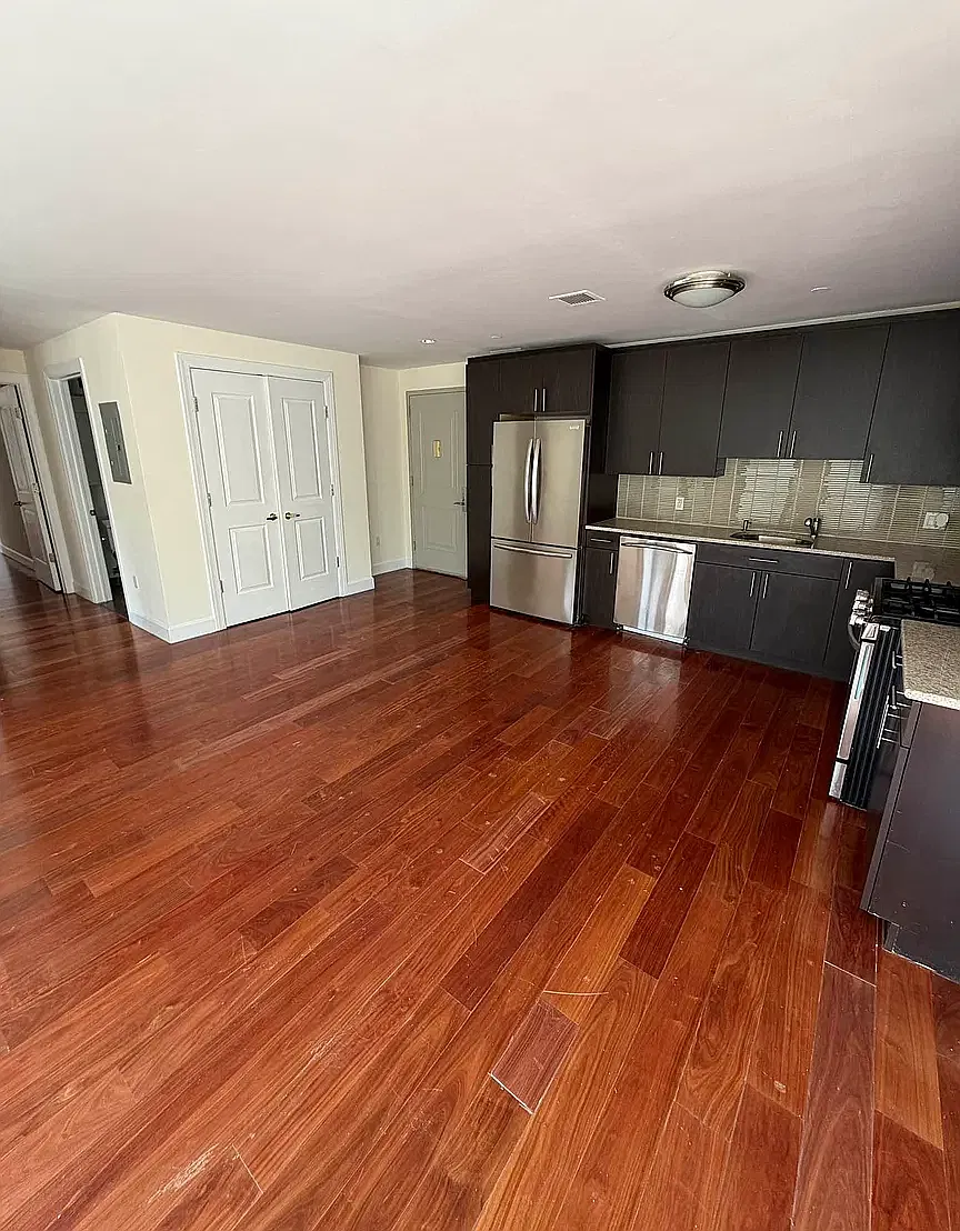 125-16 83rd Drive — Photo 4