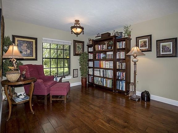 4th image of 314 Bush Hill Ct