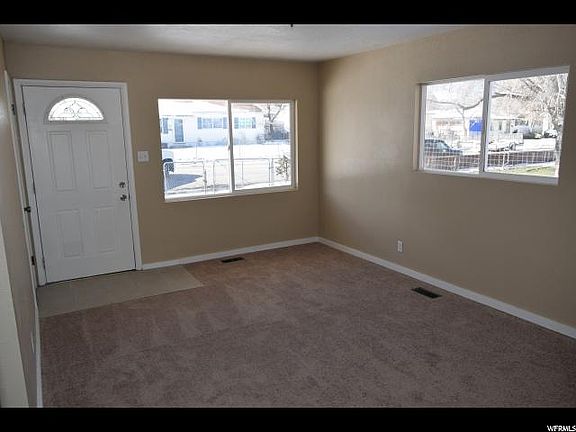 3rd image of 5191 S Charlotte Ave