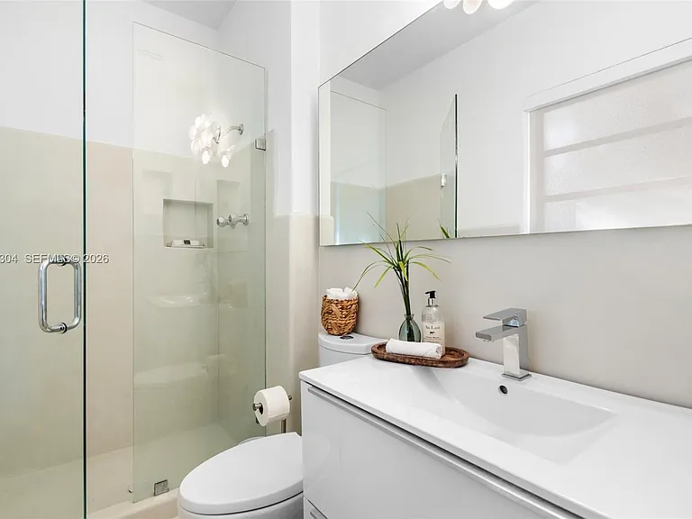 365 N Shore Dr — Photo 28