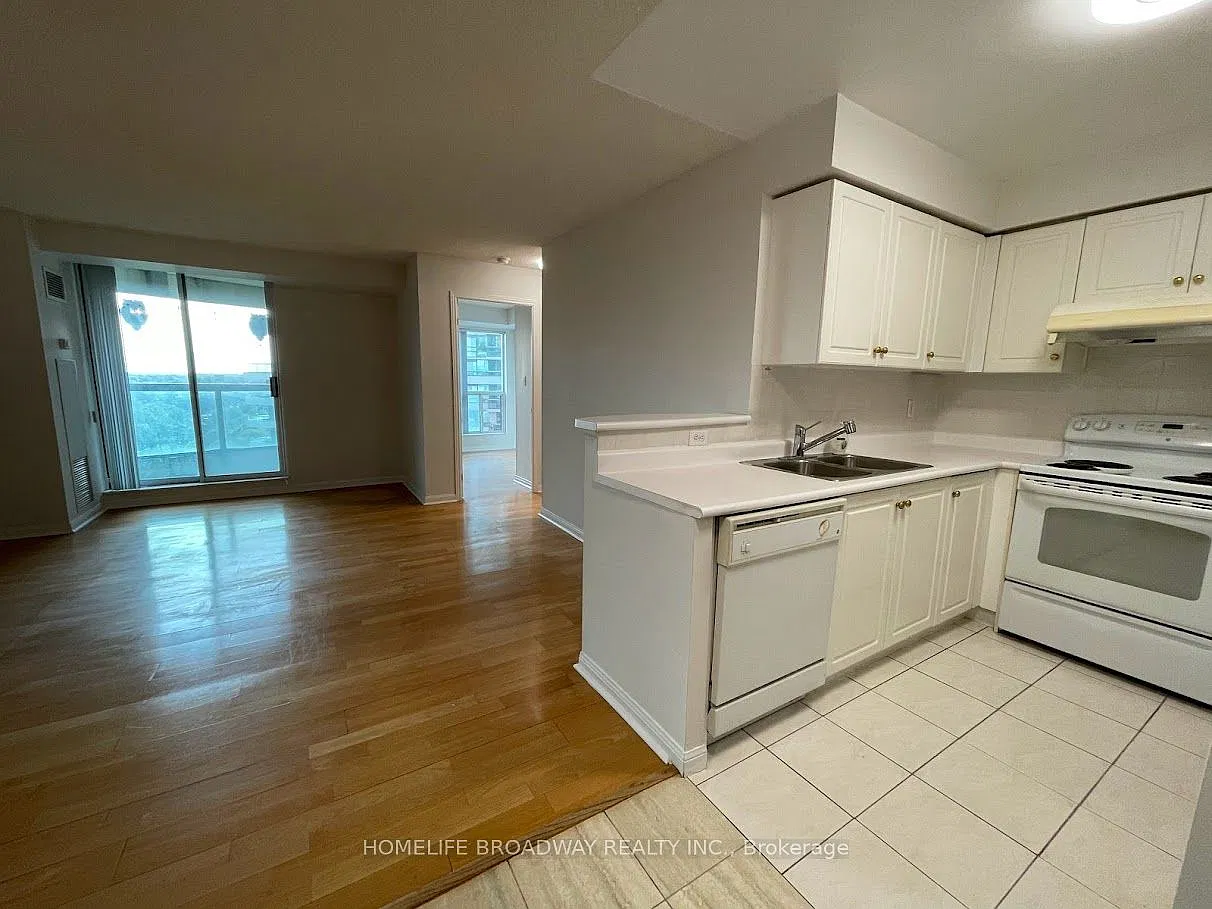 23 Lorraine Dr — Photo 4