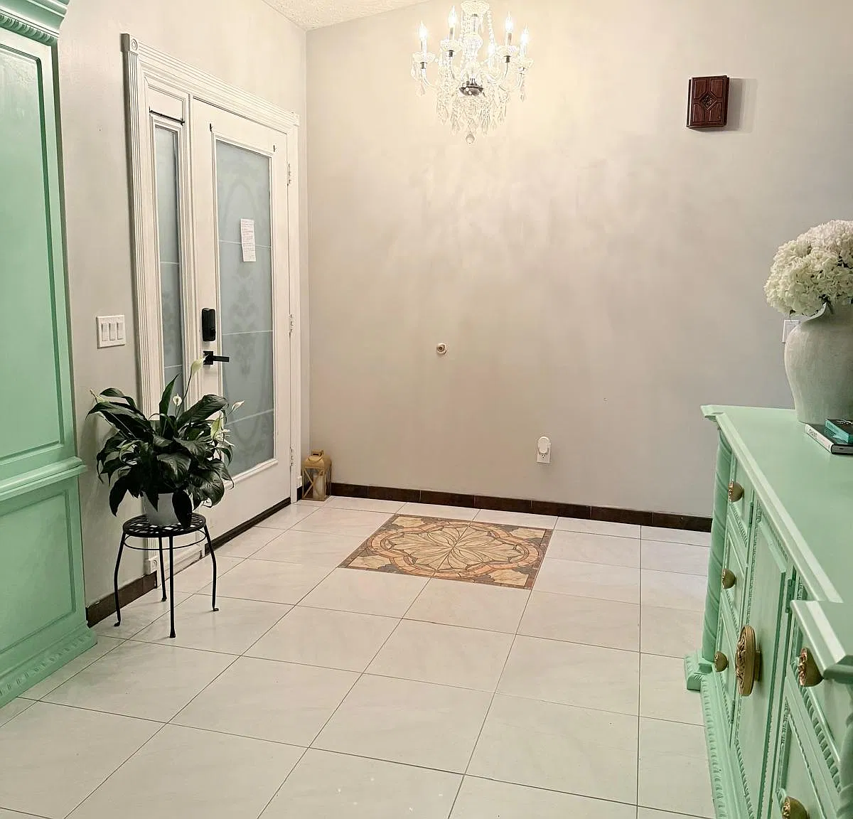 3 bed, 1794 sqft, $2,500 — Photo 2