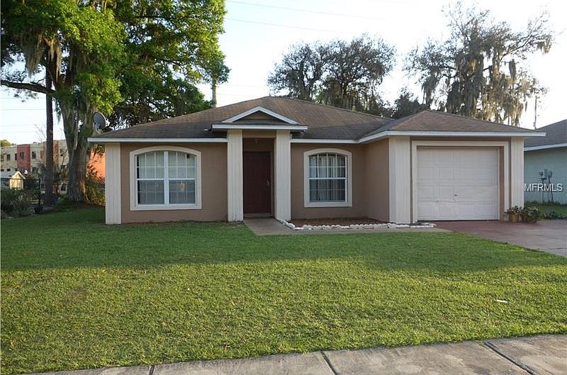 1st image of 1015 Forrest Dr W