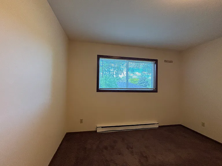 938 1st Ave #4 — Photo 9