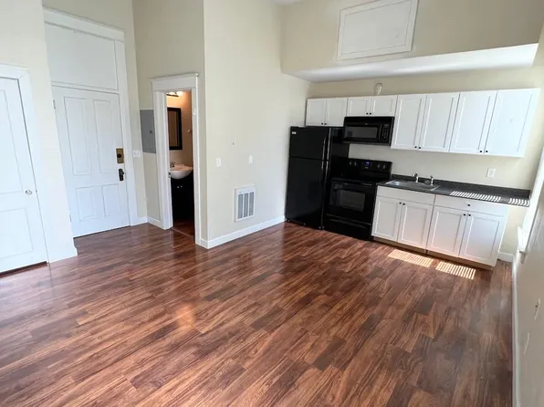 605 Bluff St #321, Dubuque, IA 52001