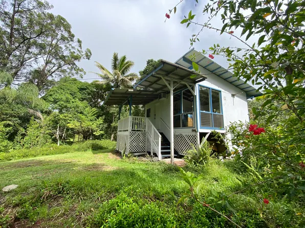 15-2068 10th Ave, Keaau, HI 96749