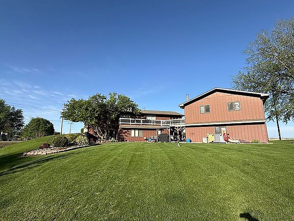 2nd image of 710 S Gunbarrel Rd