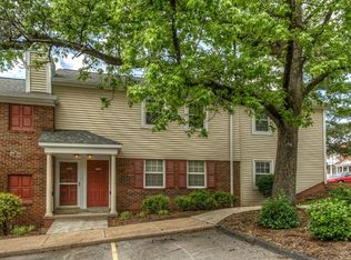 1455 Oriole Pl, Saint Louis, MO