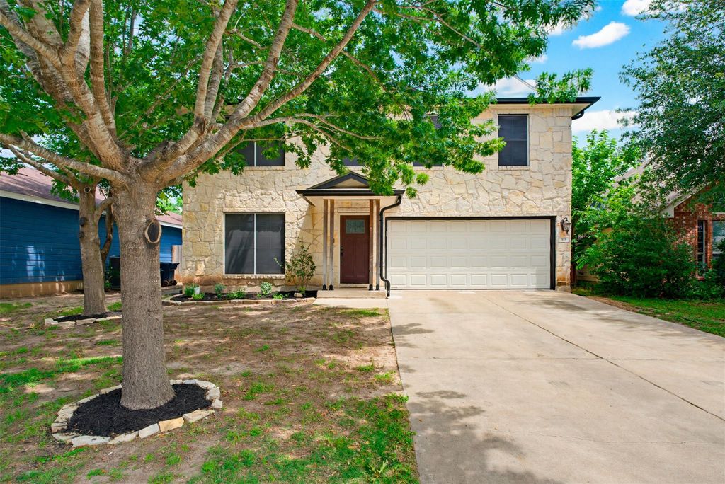 318 Liberty St, Hutto, TX - View 2