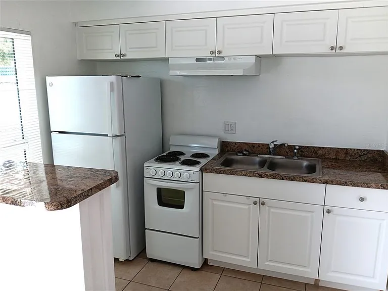 885 Beltrees St #7 — Photo 4